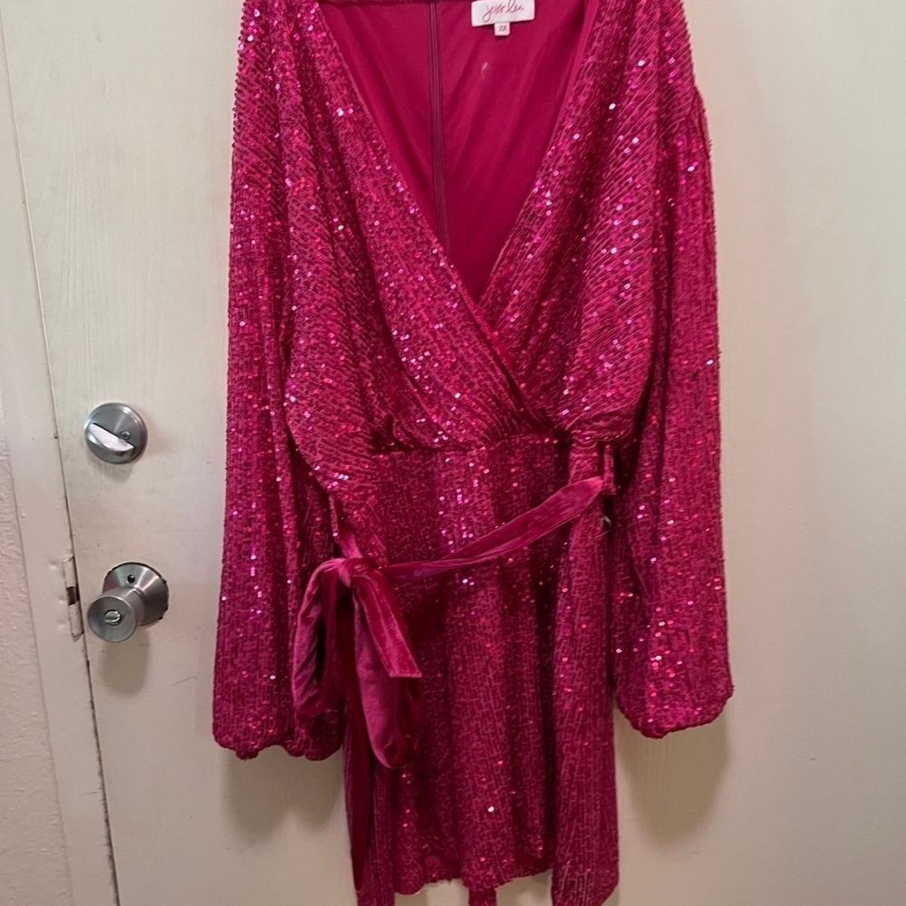 Elegant Pink Sequin Mini Dress